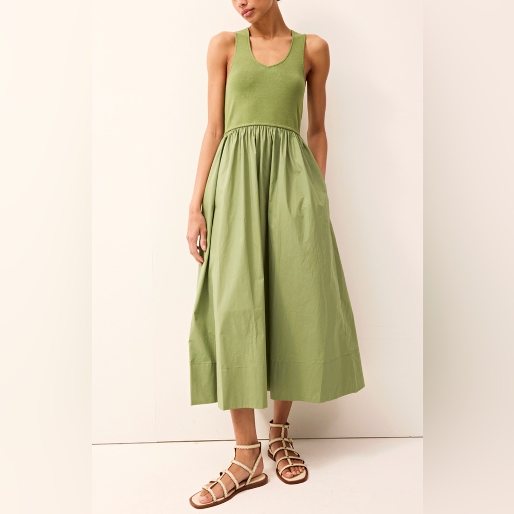 Zarr Collection
Elegant Olive